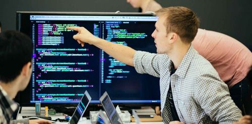 高校計(jì)算機(jī)學(xué)科排行榜揭曉 北大無(wú)緣前三，東南大學(xué)軟件開(kāi)發(fā)僅次于清華